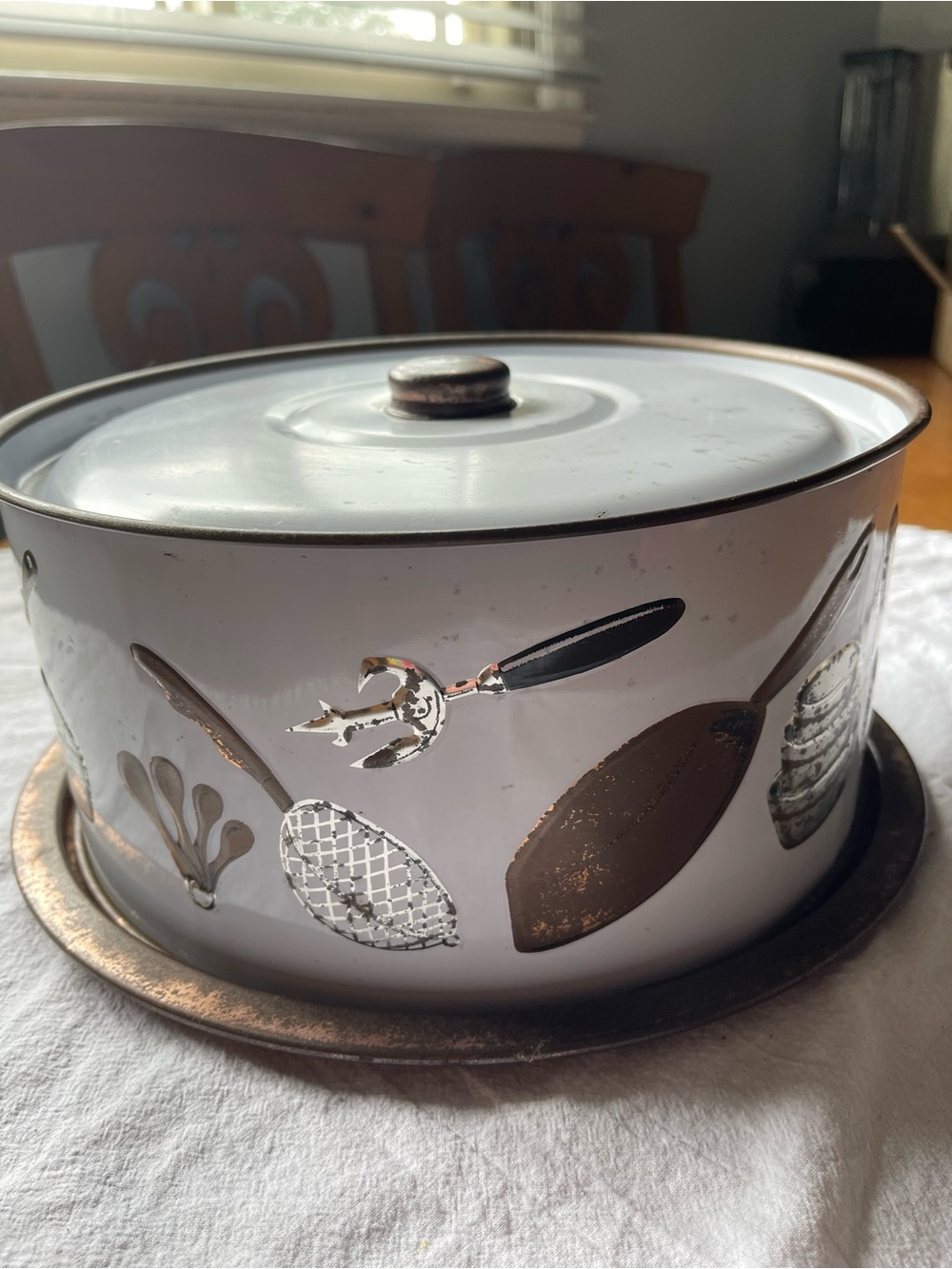 Chicago Weibro Vintage Metal Cake Carrier with Kitchen Utensil Motif - White